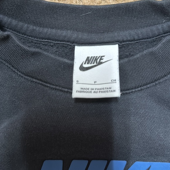 Nike men’s crewneck. Small - Picture 2 of 8